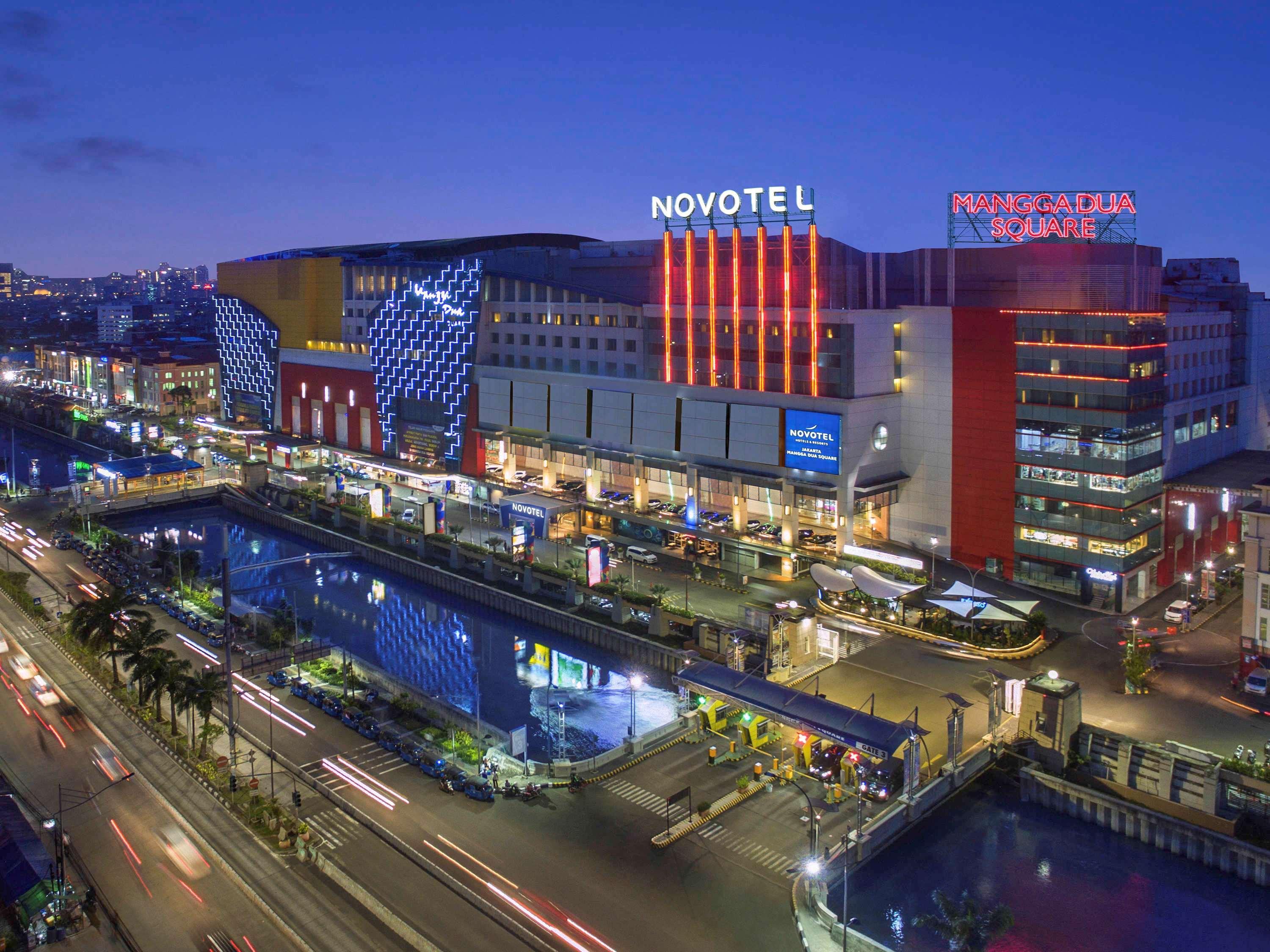 Novotel Jakarta Mangga Dua Square Exterior foto